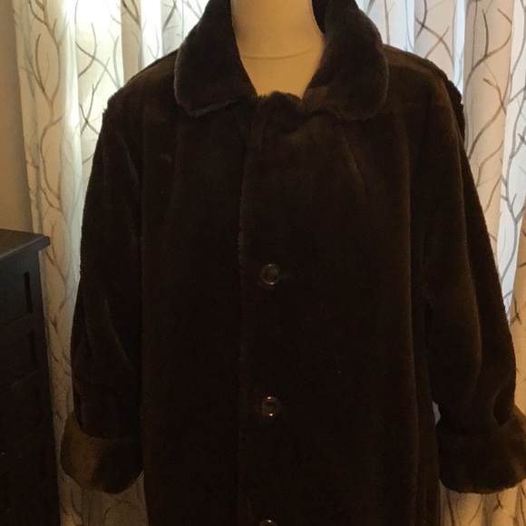 Reversibile coat with beige and brown faux fur - Picture 8 of 15